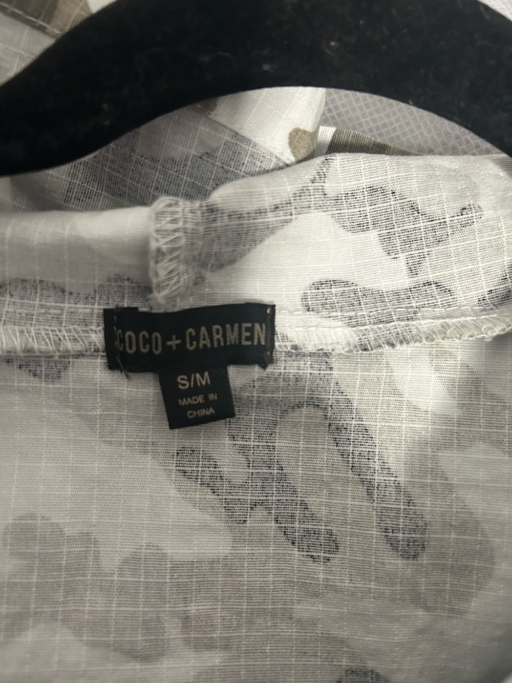 Coco + Carmen OMG 3/4 Sleeve Camo Hooded Jacket Sz S/M - Picture 2 of 3